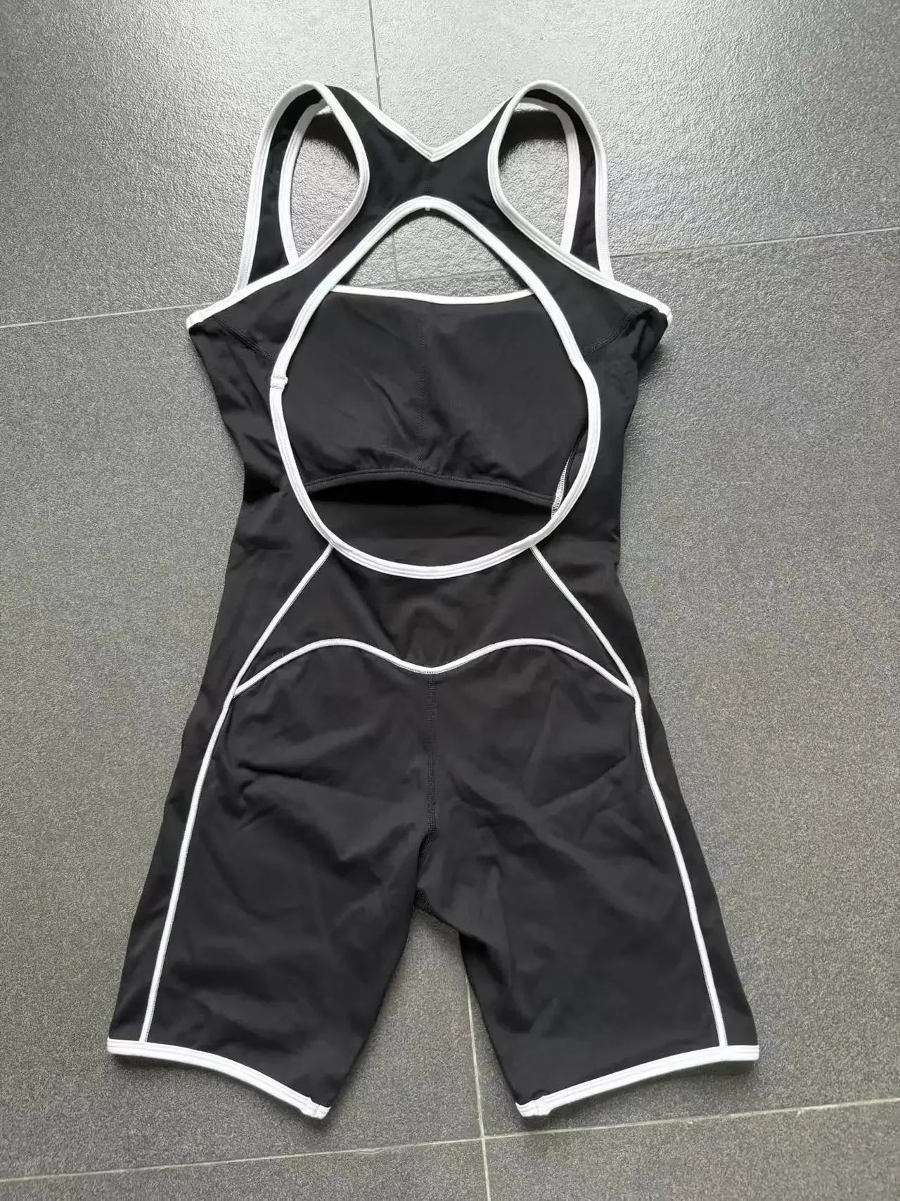 Women's Color Contrast Workout Jumpsuit Cross Back Butt Lifting Bodysuit with Removable Bra Pad for Sport Gym Fitness Running
