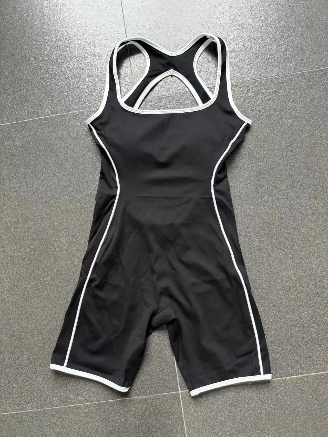 Women's Color Contrast Workout Jumpsuit Cross Back Butt Lifting Bodysuit with Removable Bra Pad for Sport Gym Fitness Running